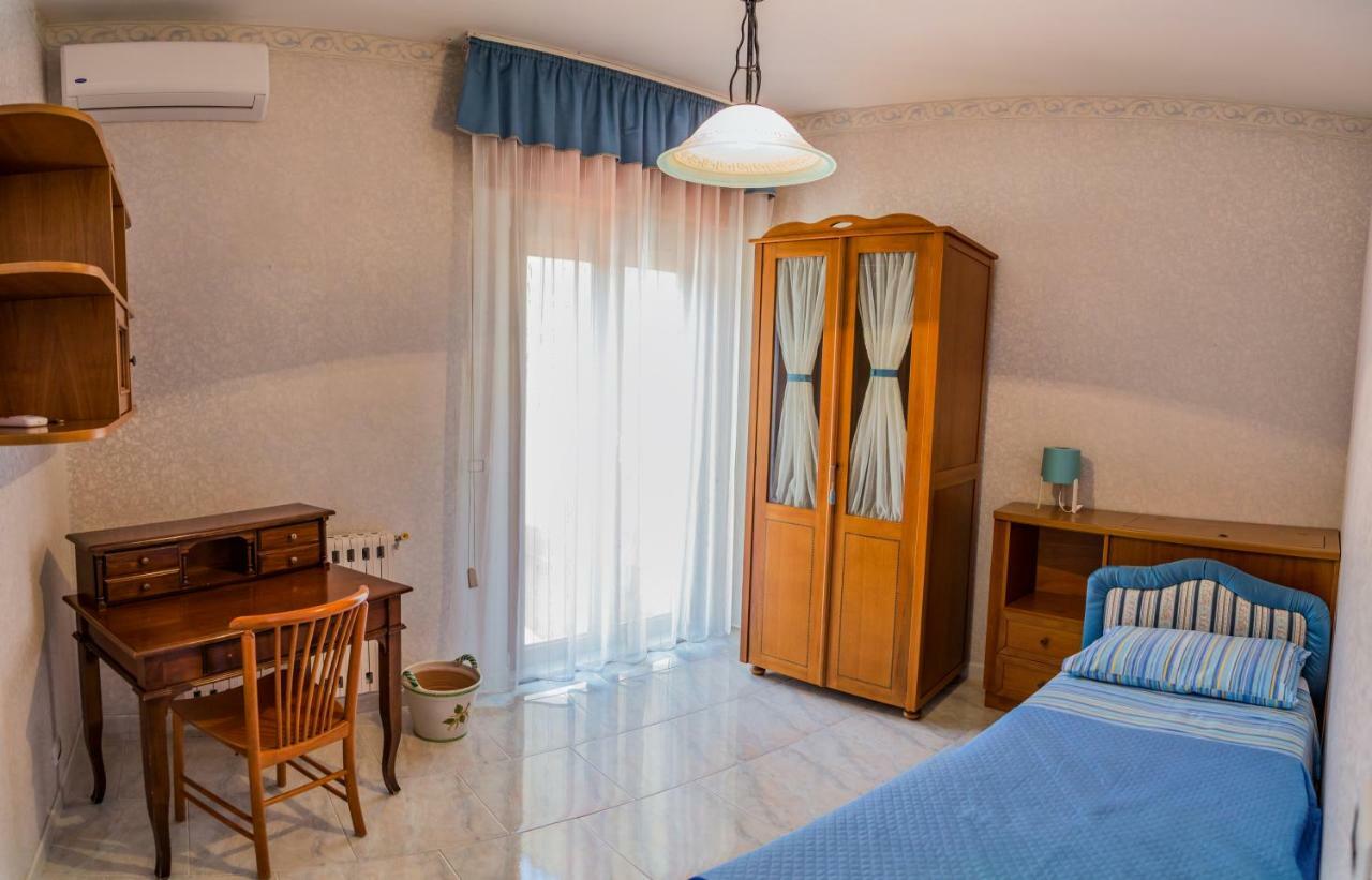 B&B Cortile Aurora Bronte Bagian luar foto